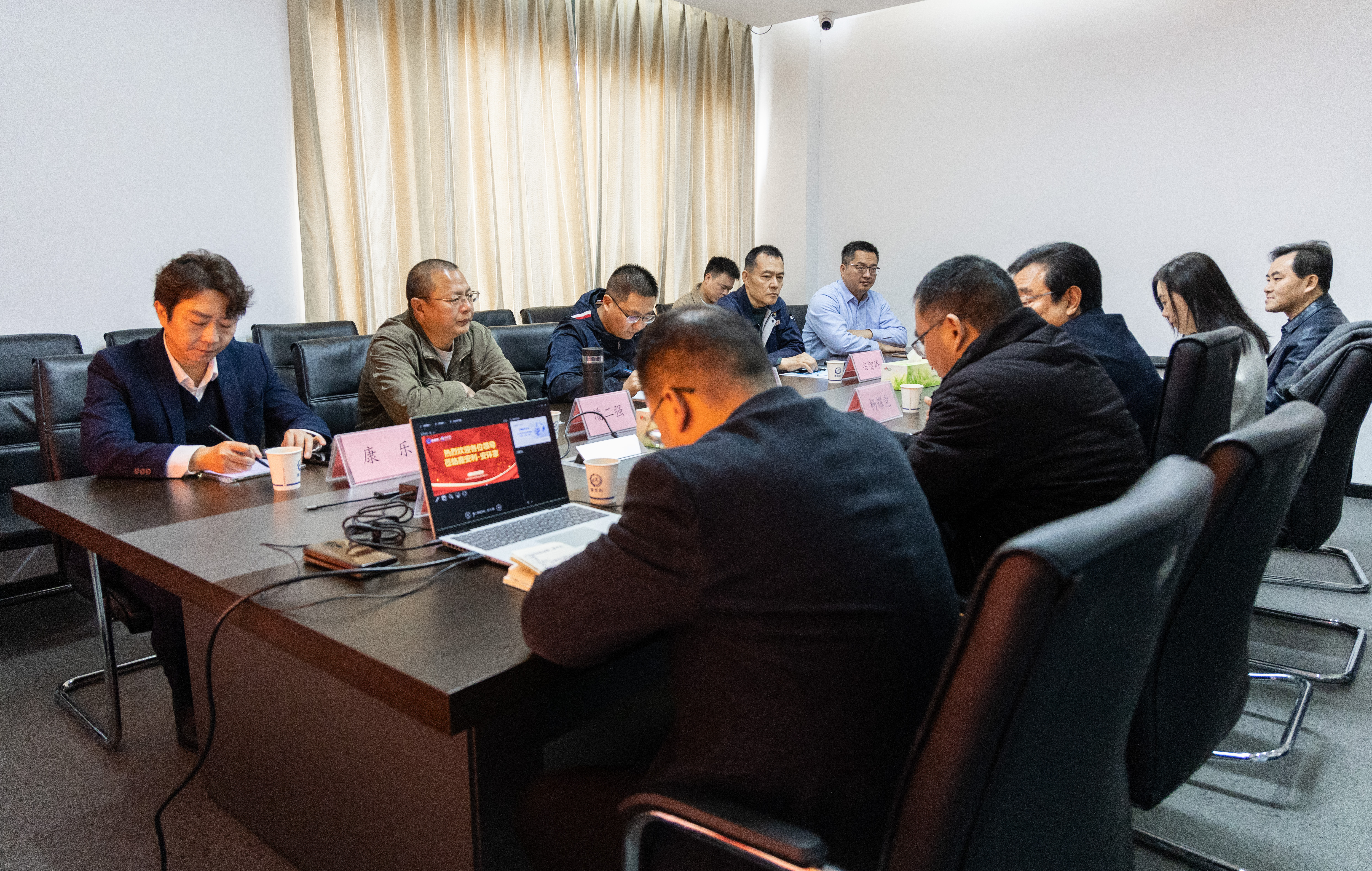 安鑫服務(wù)無憂企業(yè)客戶業(yè)務(wù)座談會成功舉辦，共探安全風(fēng)險管理新路徑